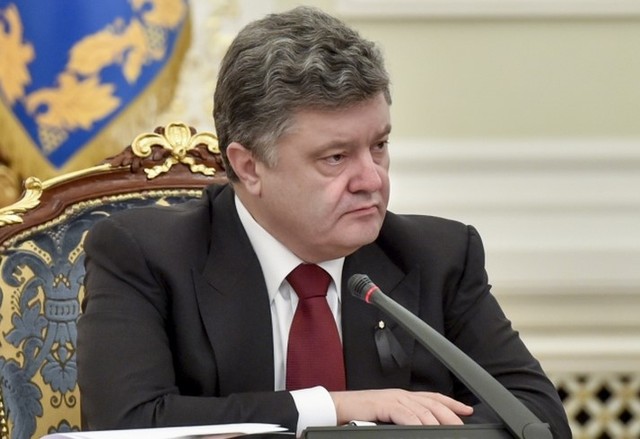 Порошенко: четверть промышленного потенциала страны остановлено, 10% — уничтожено