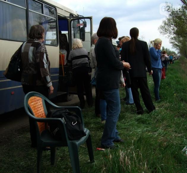 Запертые в АТО: с оккупированных территорий выбираются на своих двух